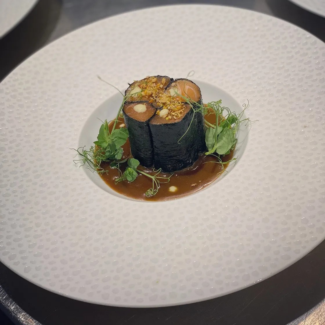 Image alt description