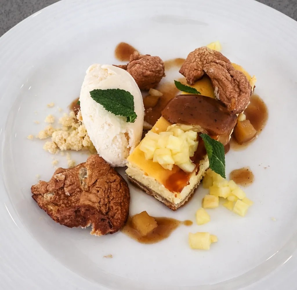 Image alt description