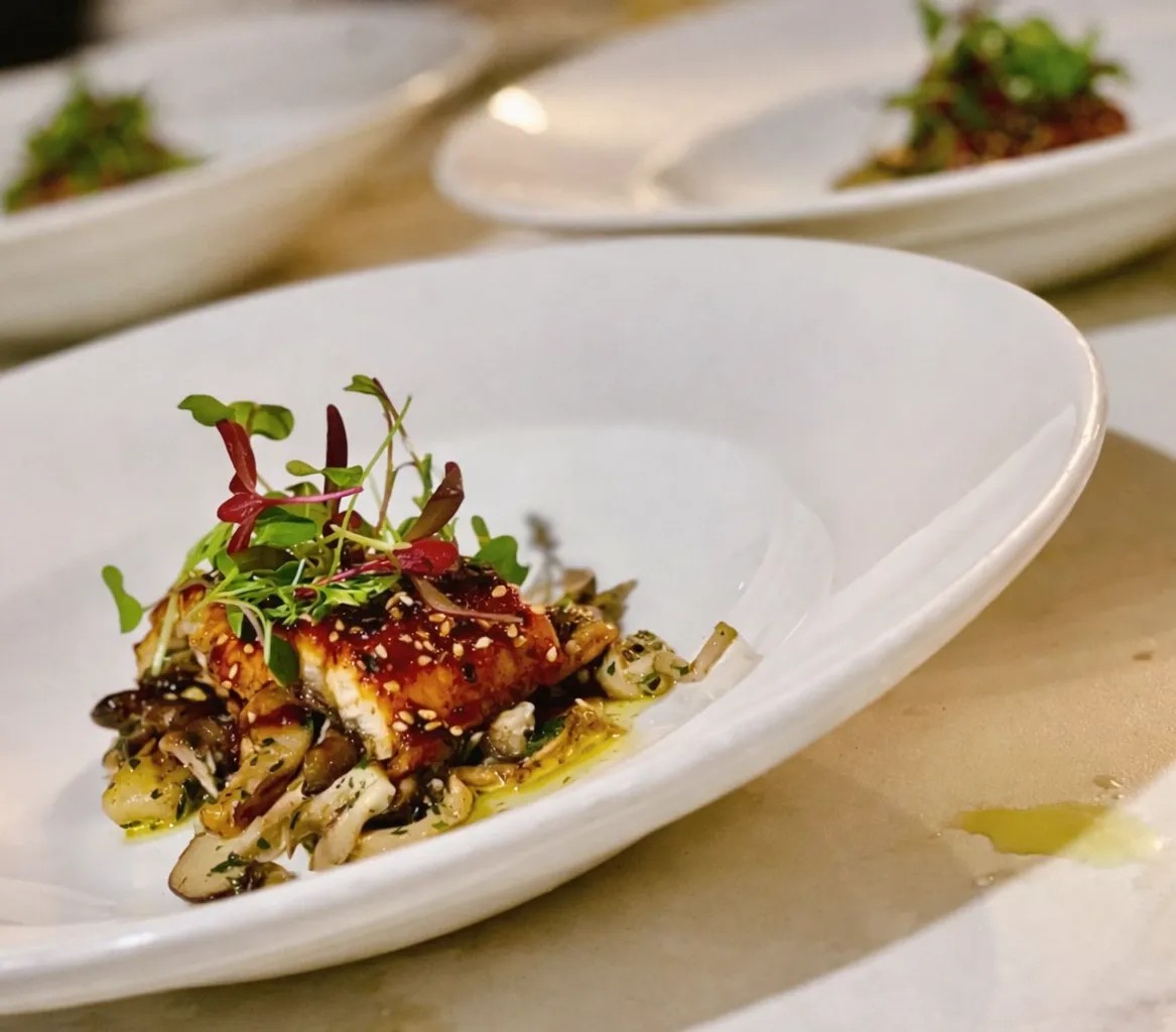 Image alt description