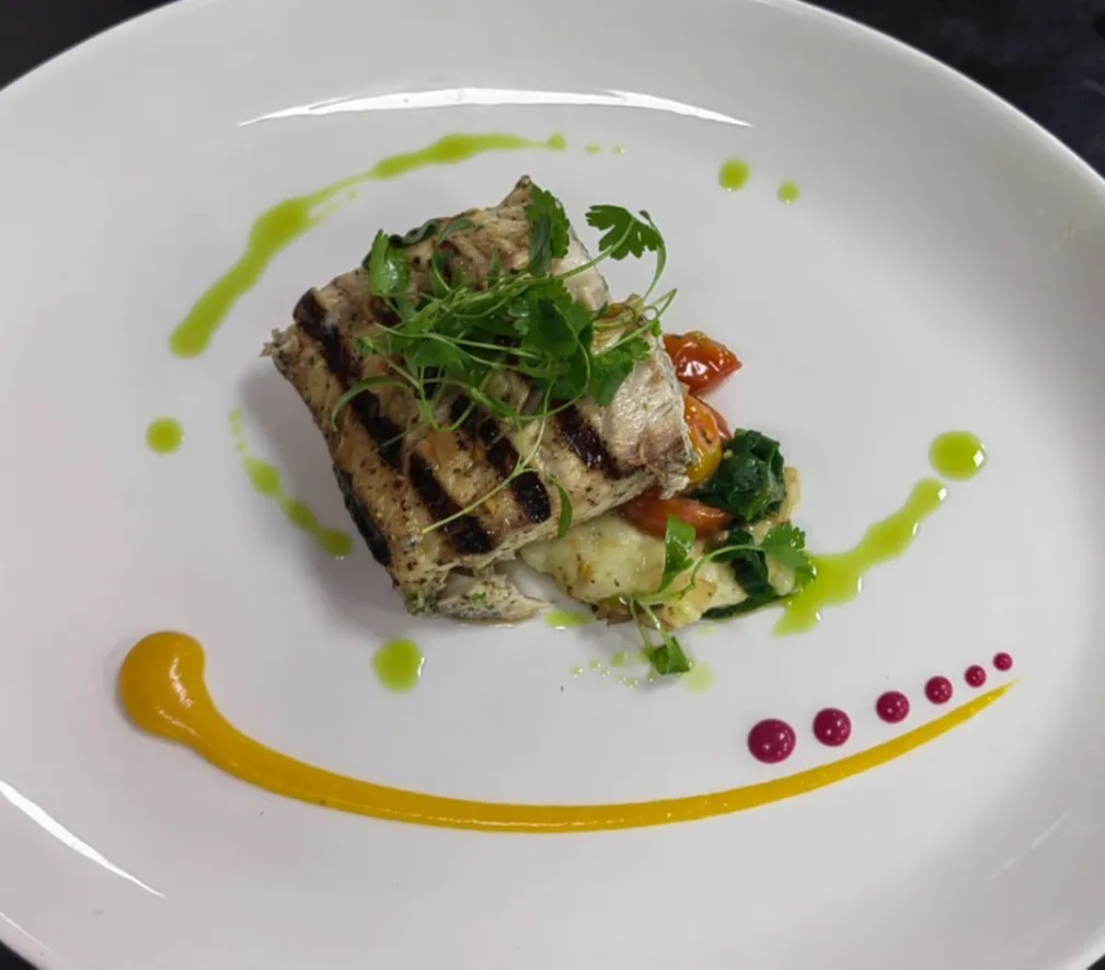 Image alt description