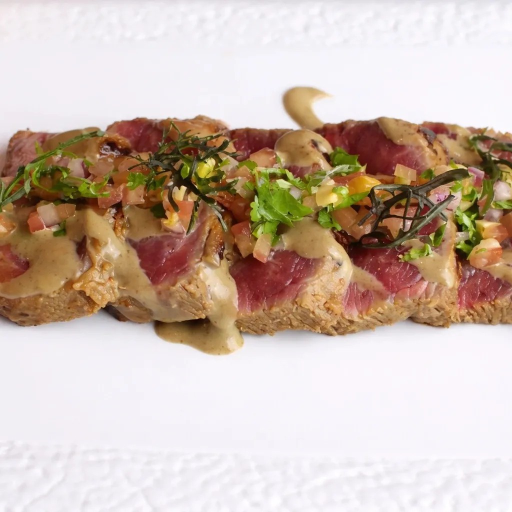 Image alt description