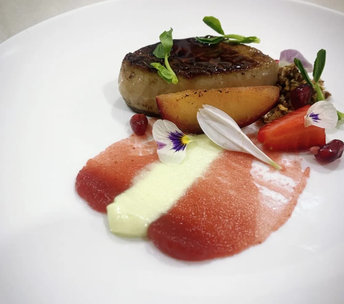 Image alt description