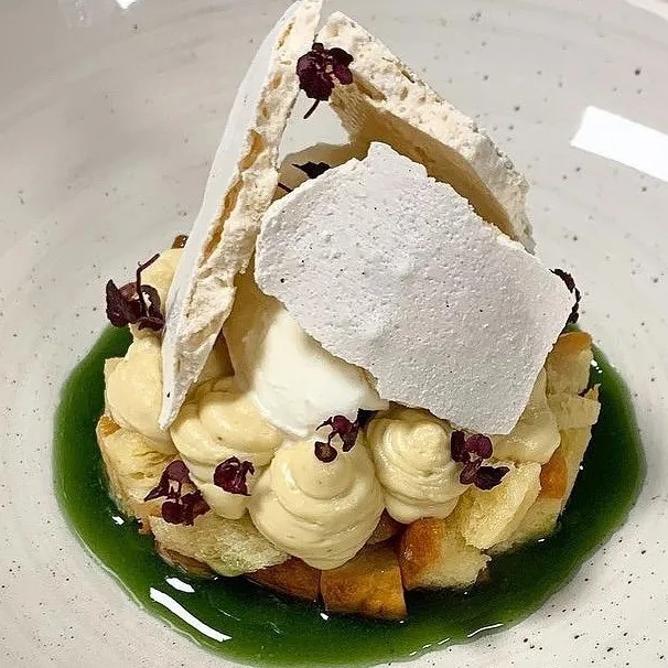 Image alt description