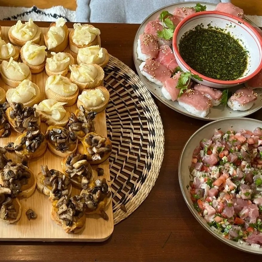 Image alt description