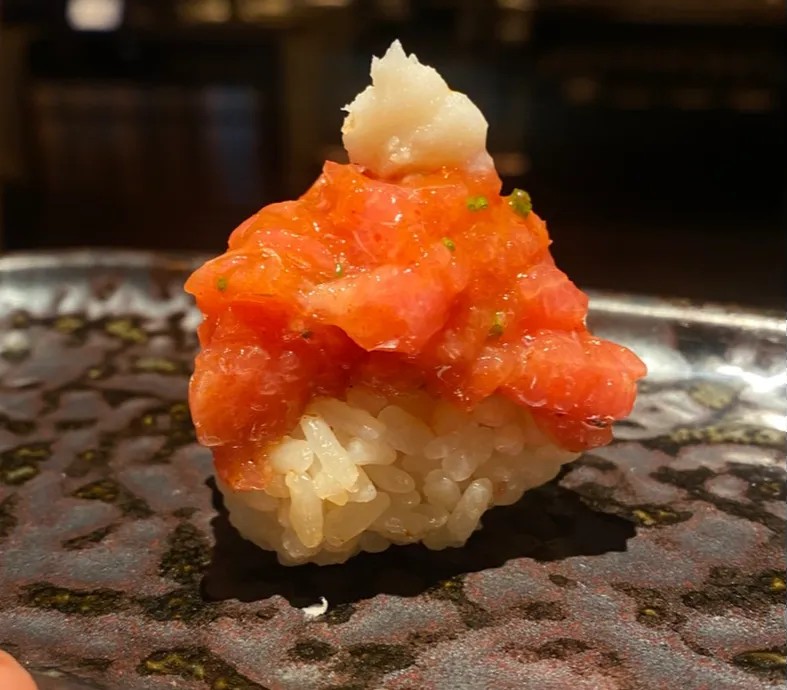 Image alt description