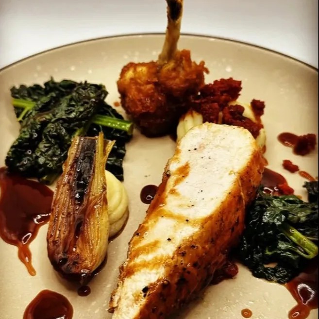 Image alt description