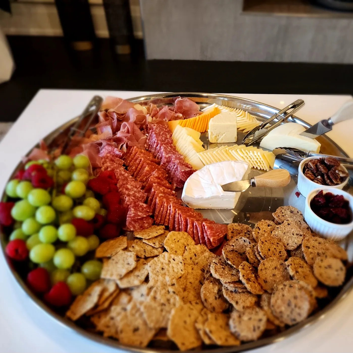 Image alt description