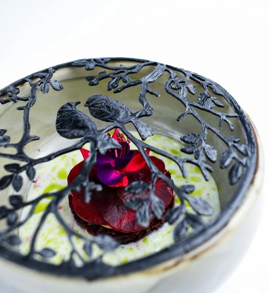 Image alt description