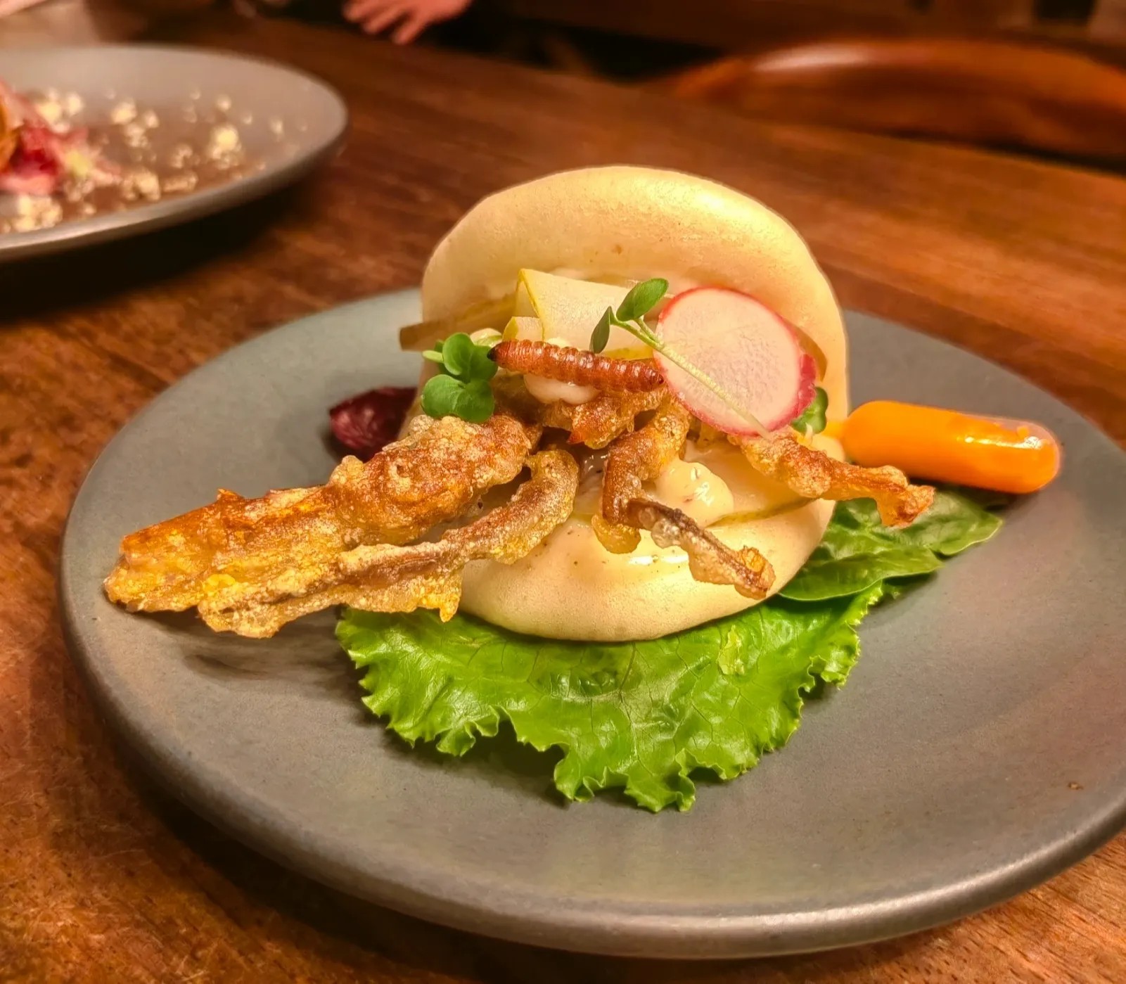 Image alt description