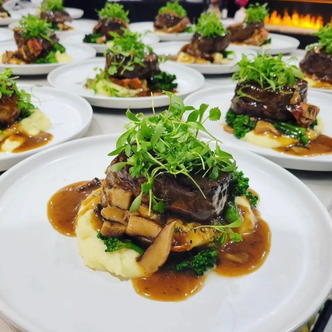 Image alt description