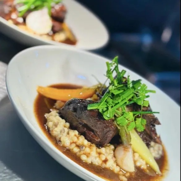 Image alt description