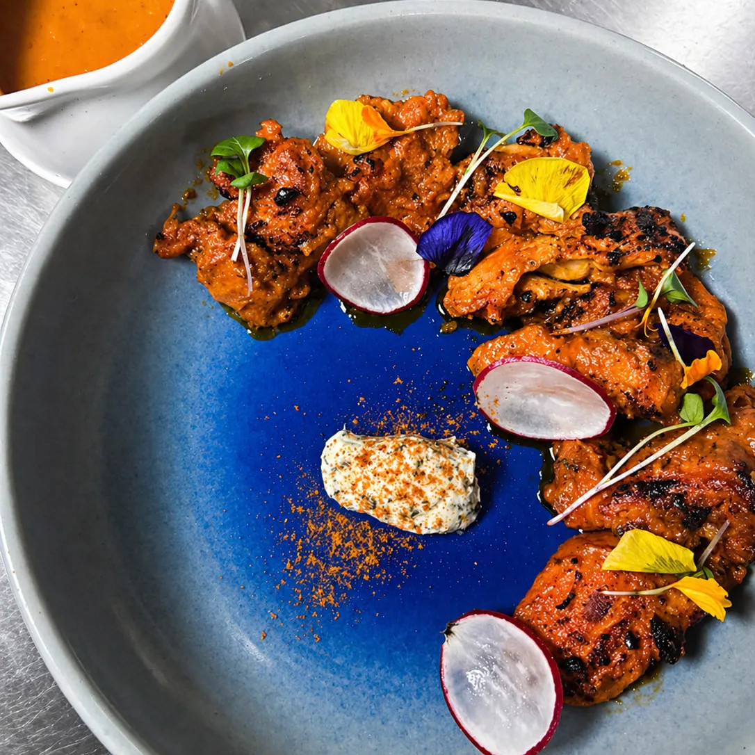 Image alt description