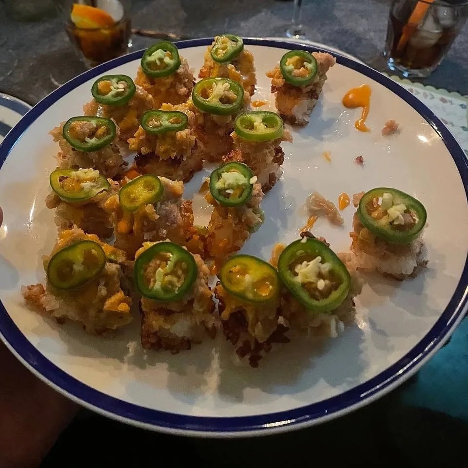 Image alt description