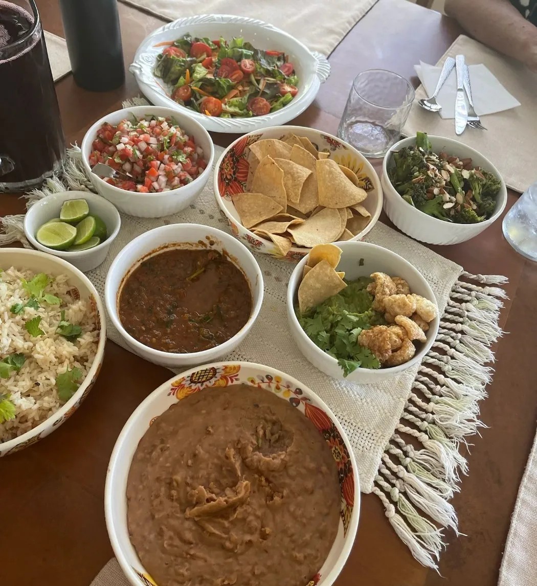 Image alt description