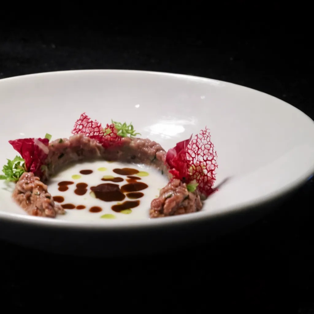 Image alt description