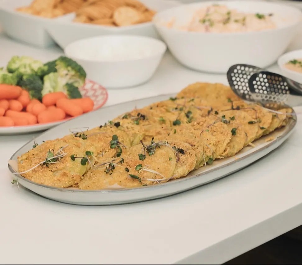 Image alt description