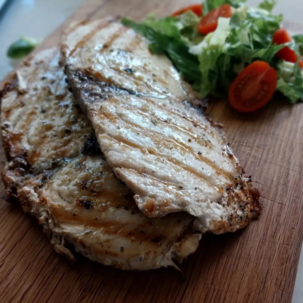 Image alt description