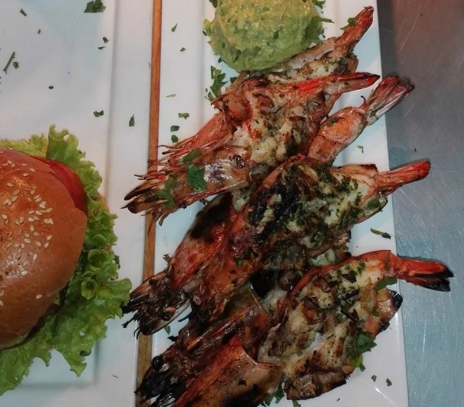 Image alt description