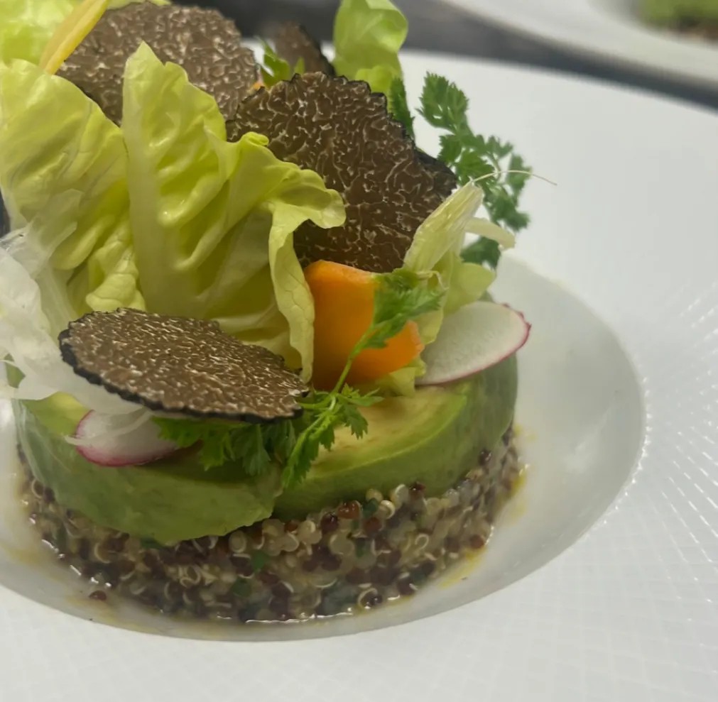 Image alt description