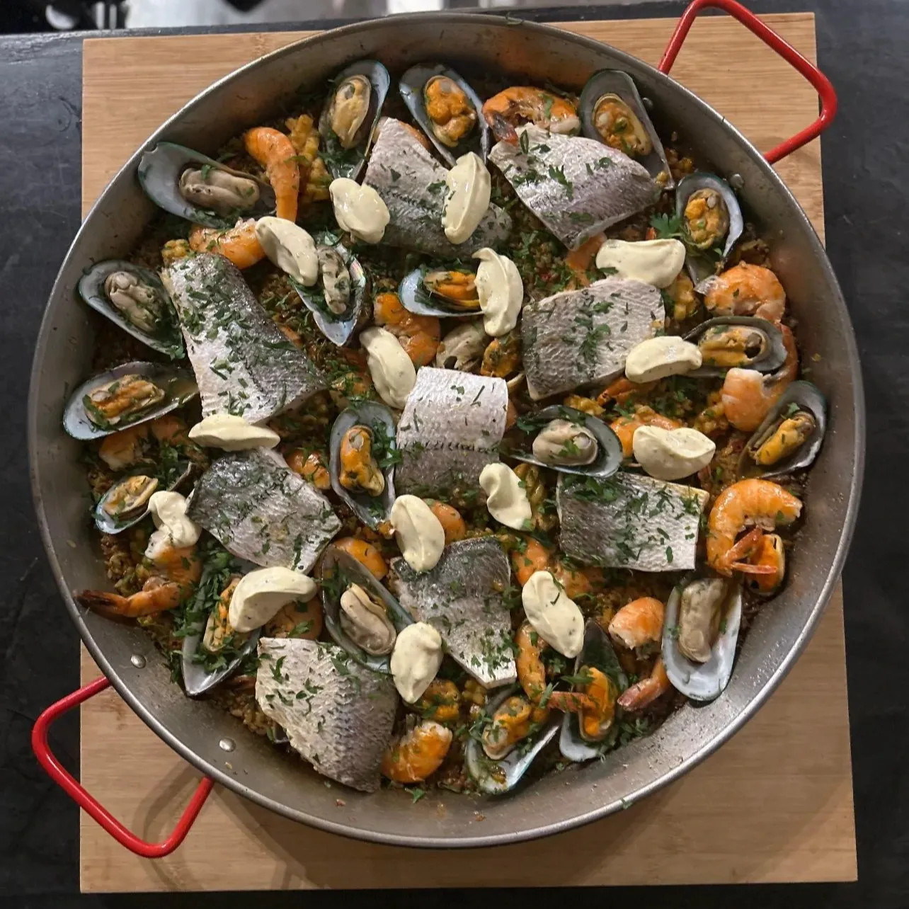 Image alt description