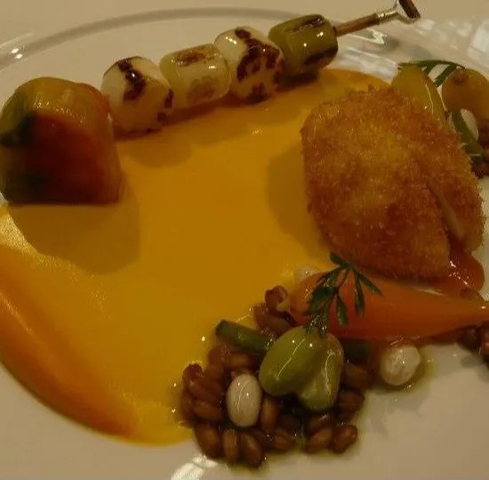 Image alt description