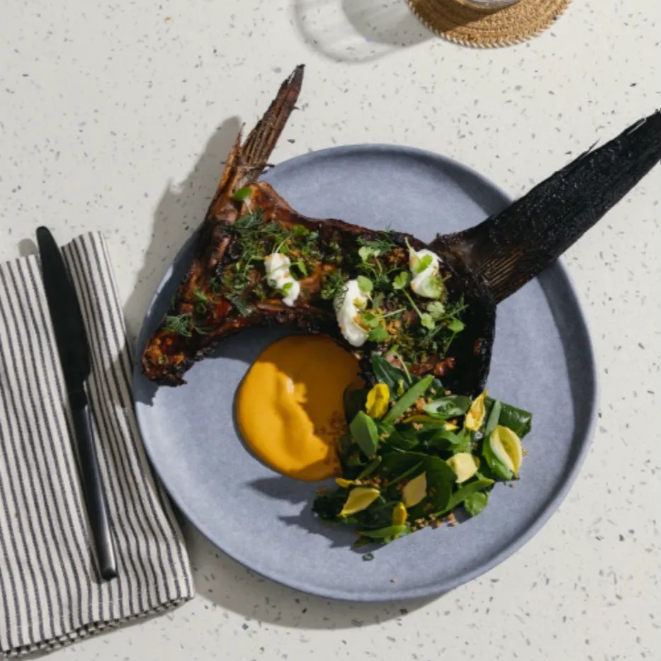 Image alt description