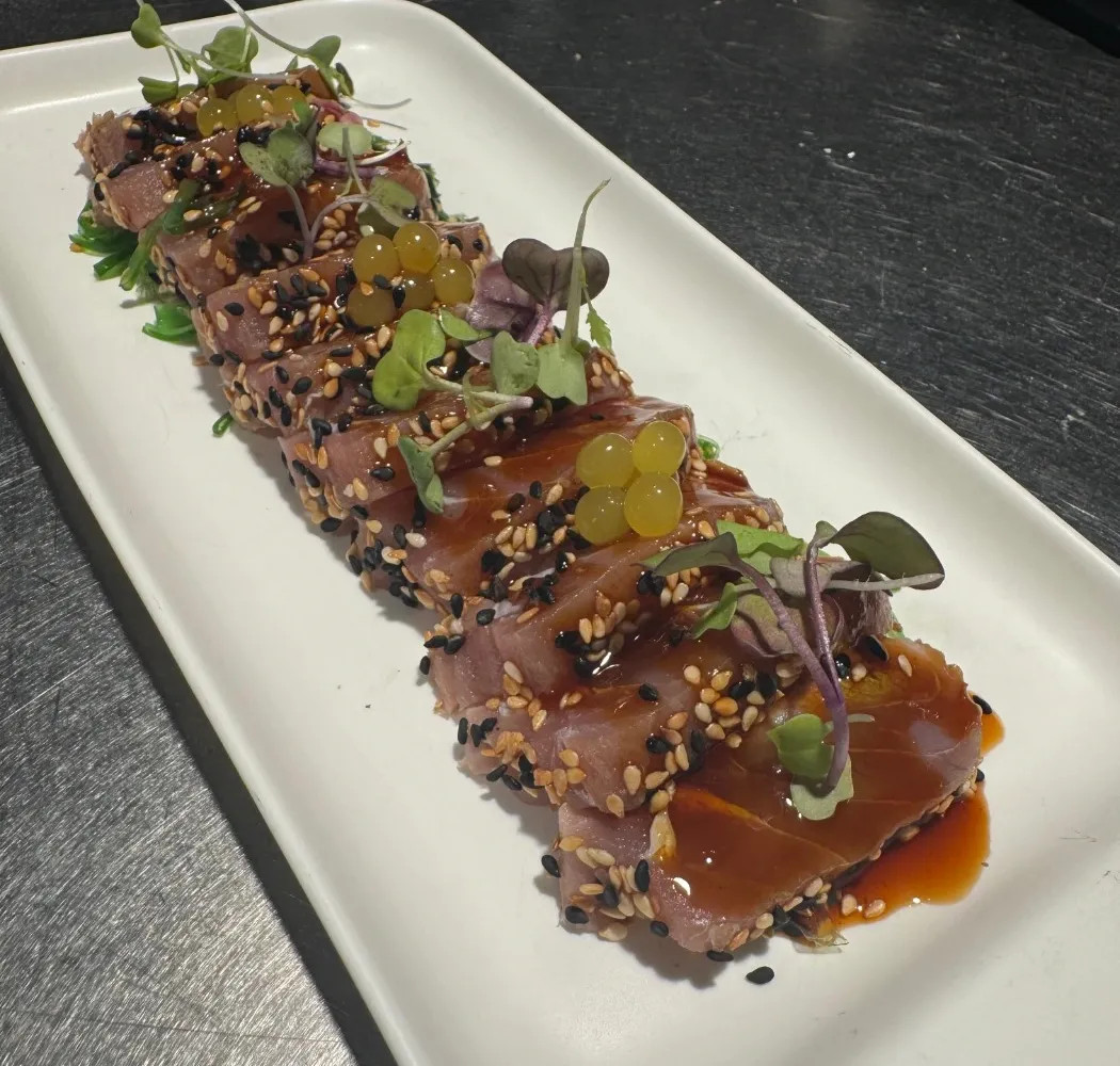 Image alt description