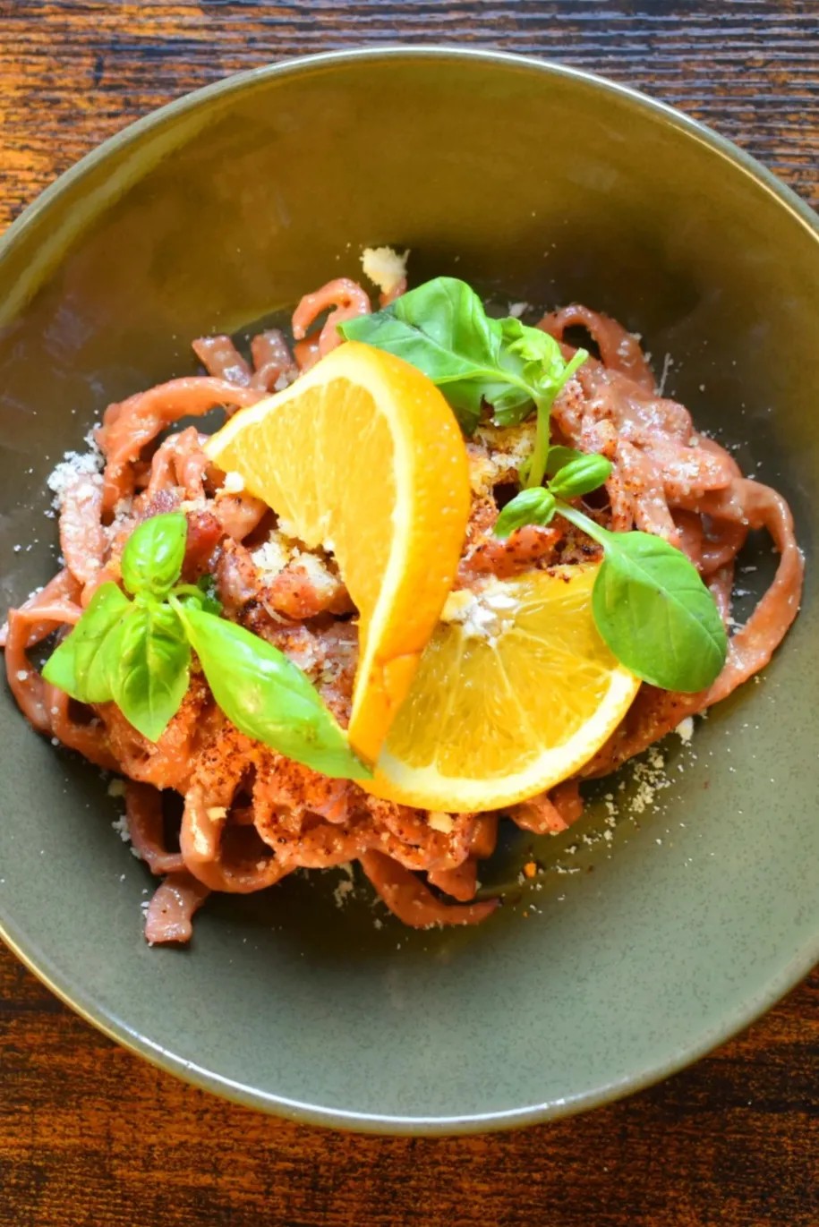 Image alt description