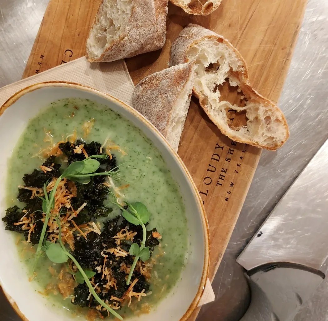 Image alt description