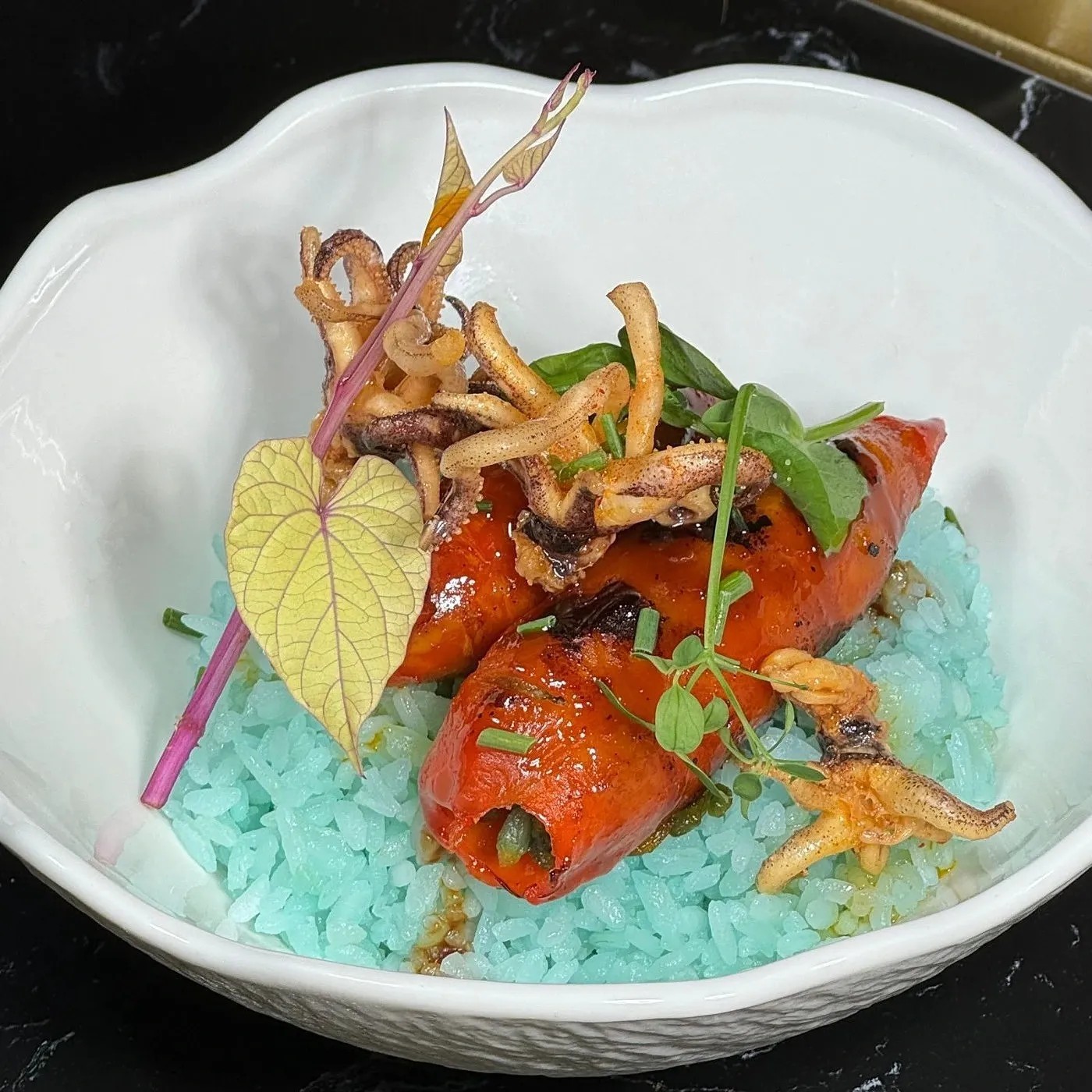 Image alt description