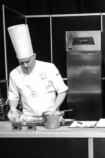 Image alt description