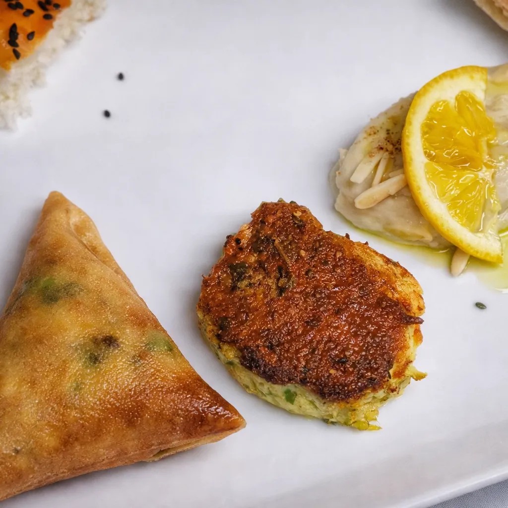 Image alt description