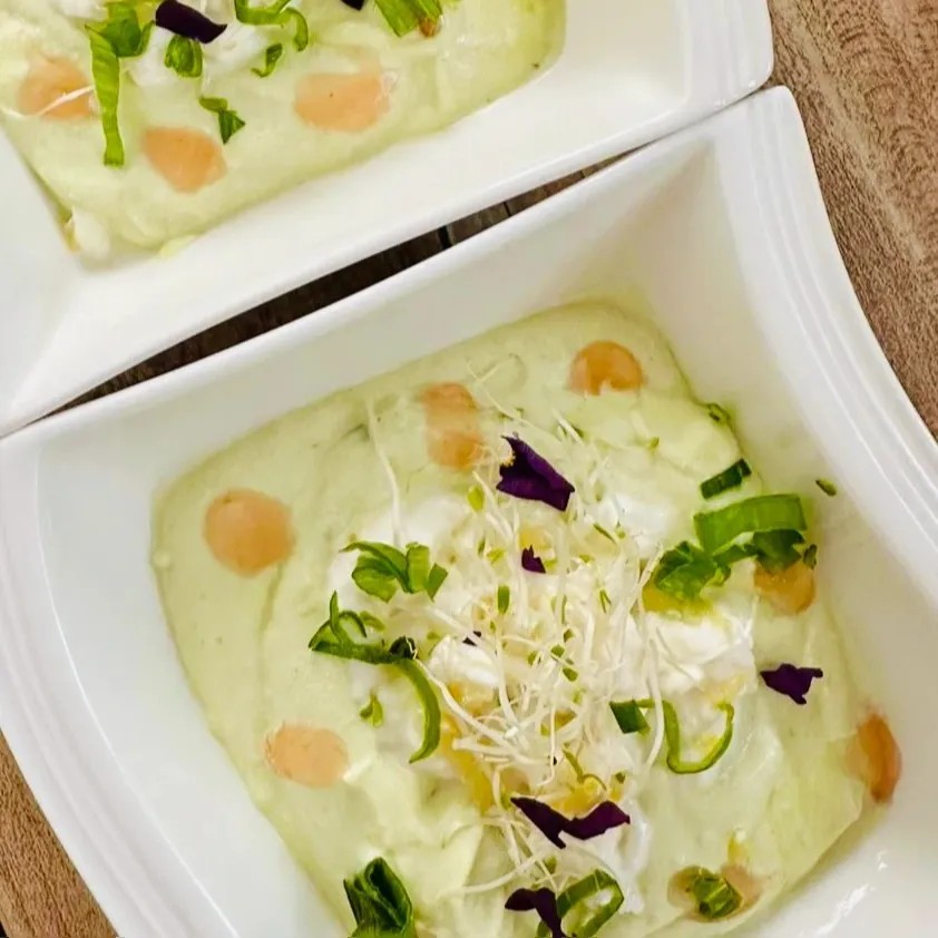 Image alt description