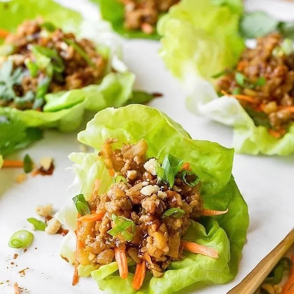 Image alt description