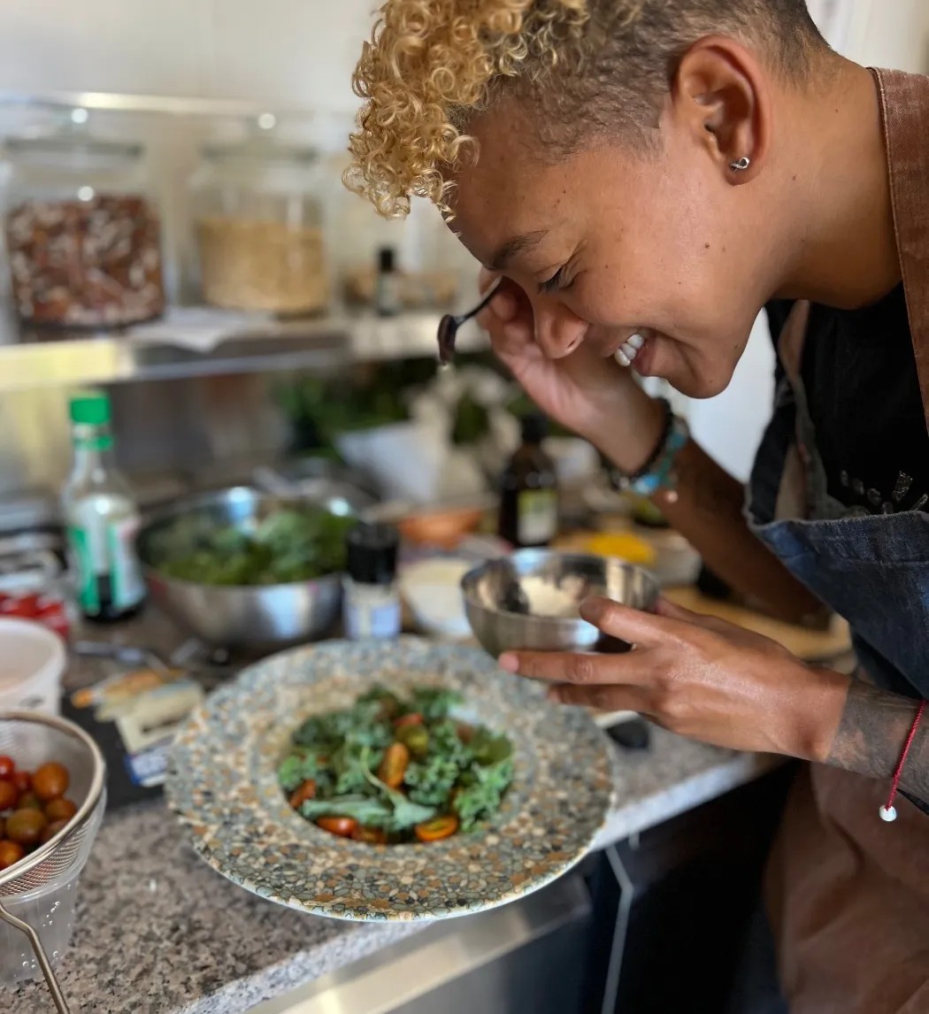 Image alt description