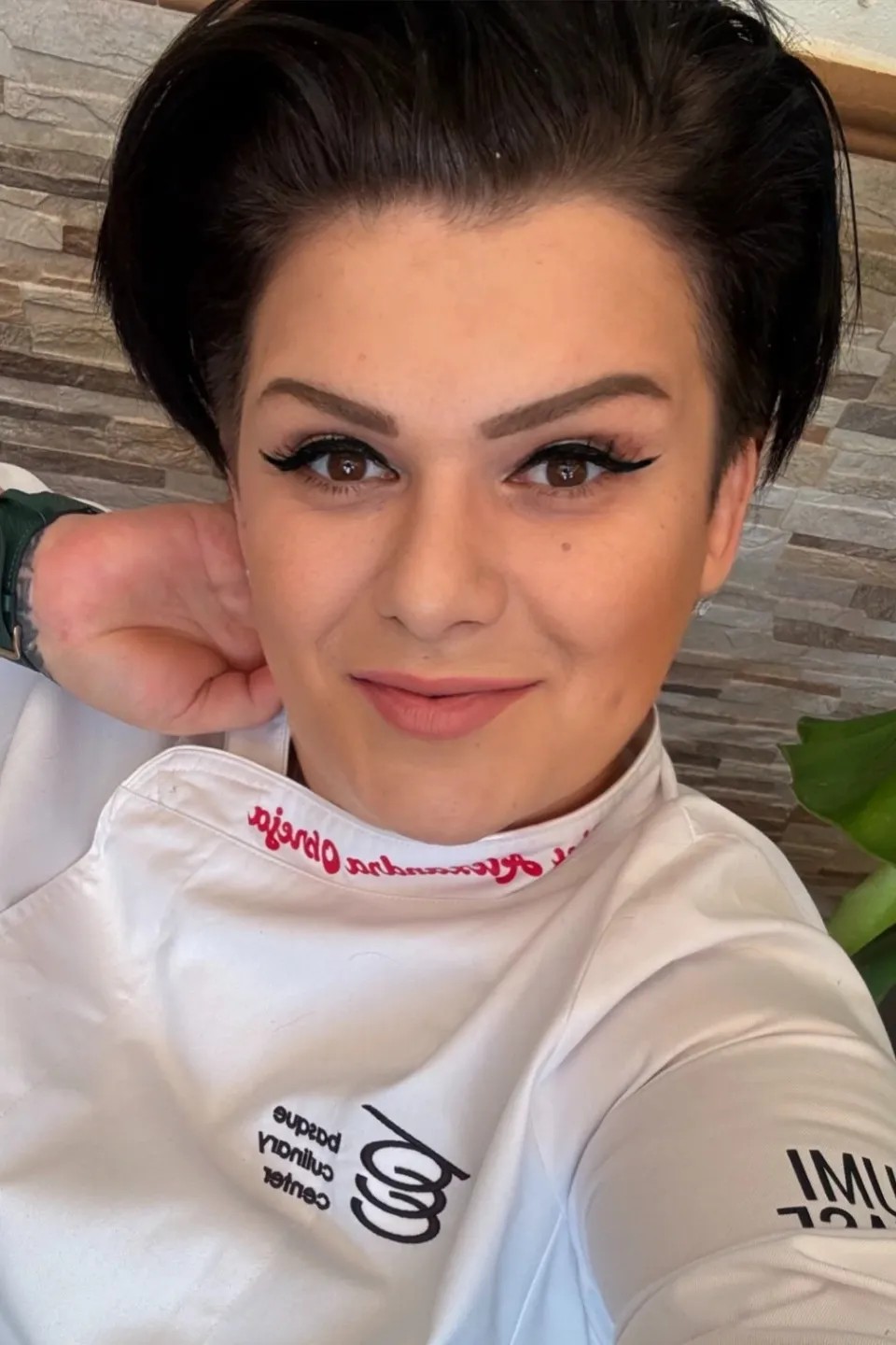 Image alt description