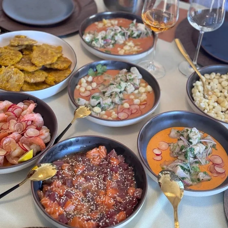 Image alt description