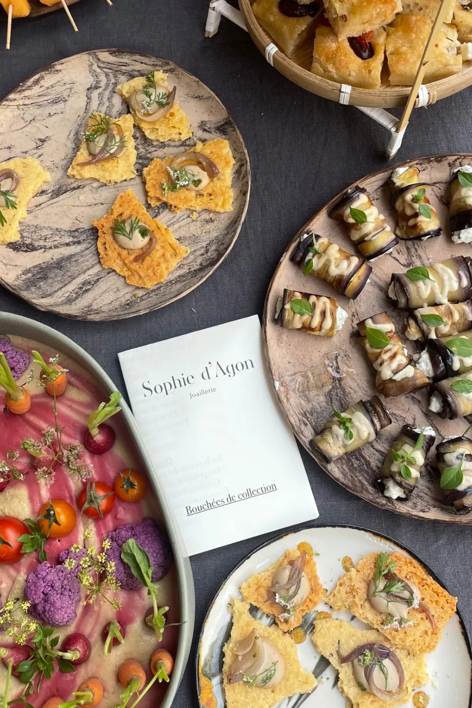 Image alt description