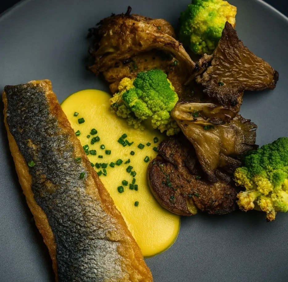 Image alt description