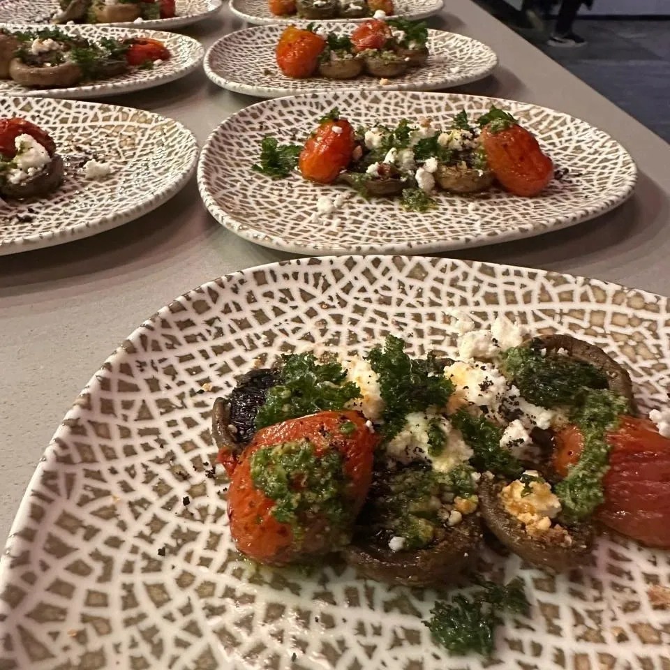 Image alt description