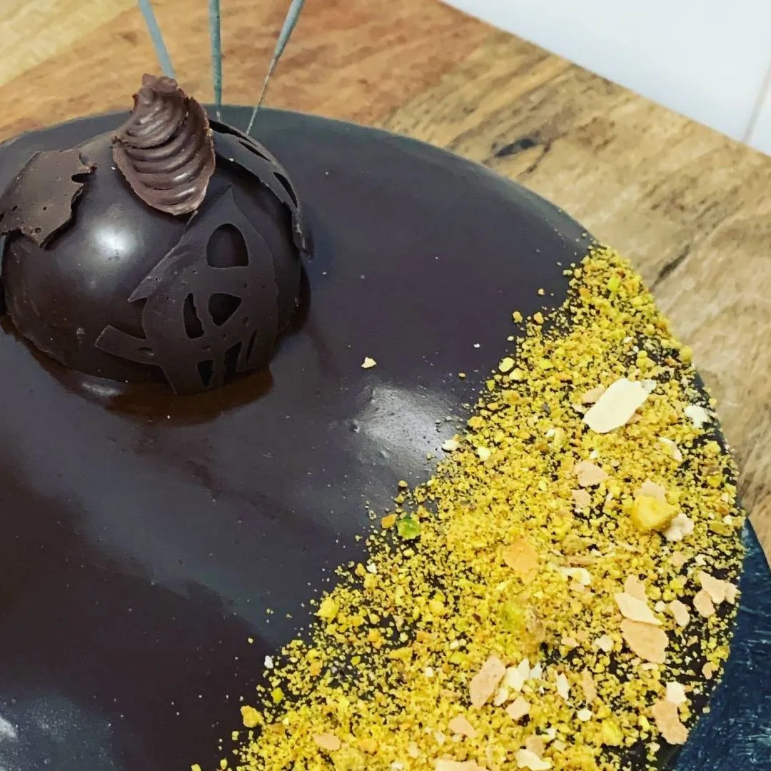 Image alt description