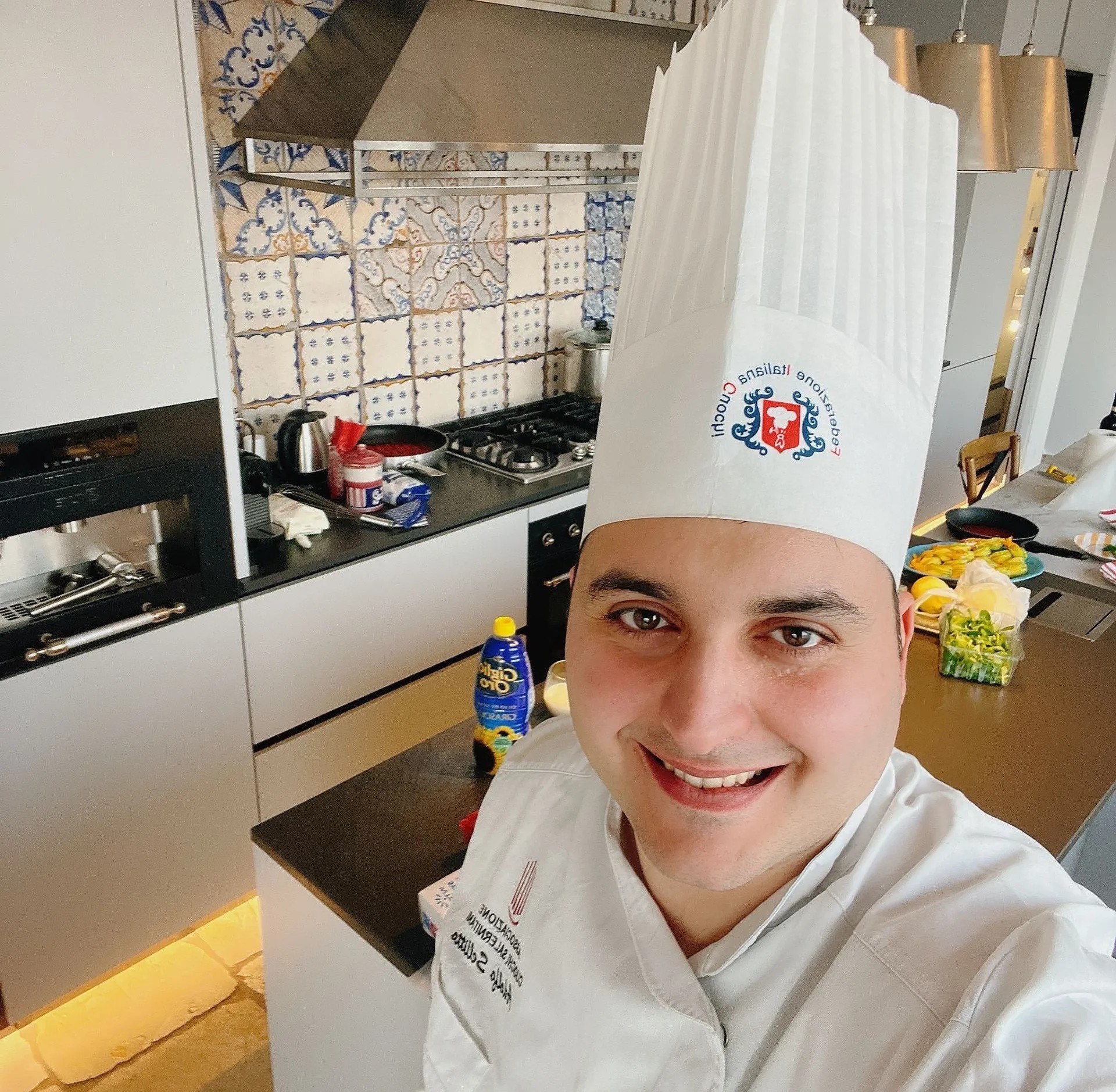 Image alt description