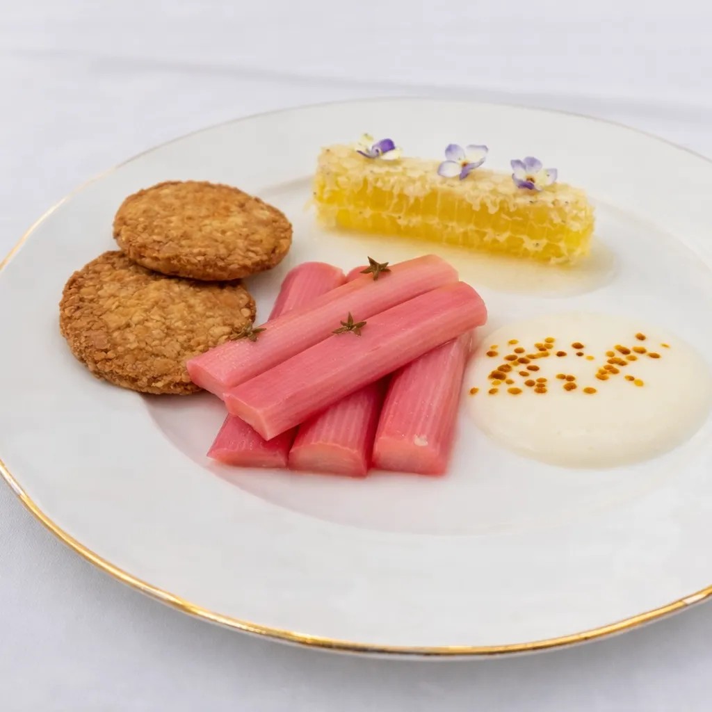 Image alt description