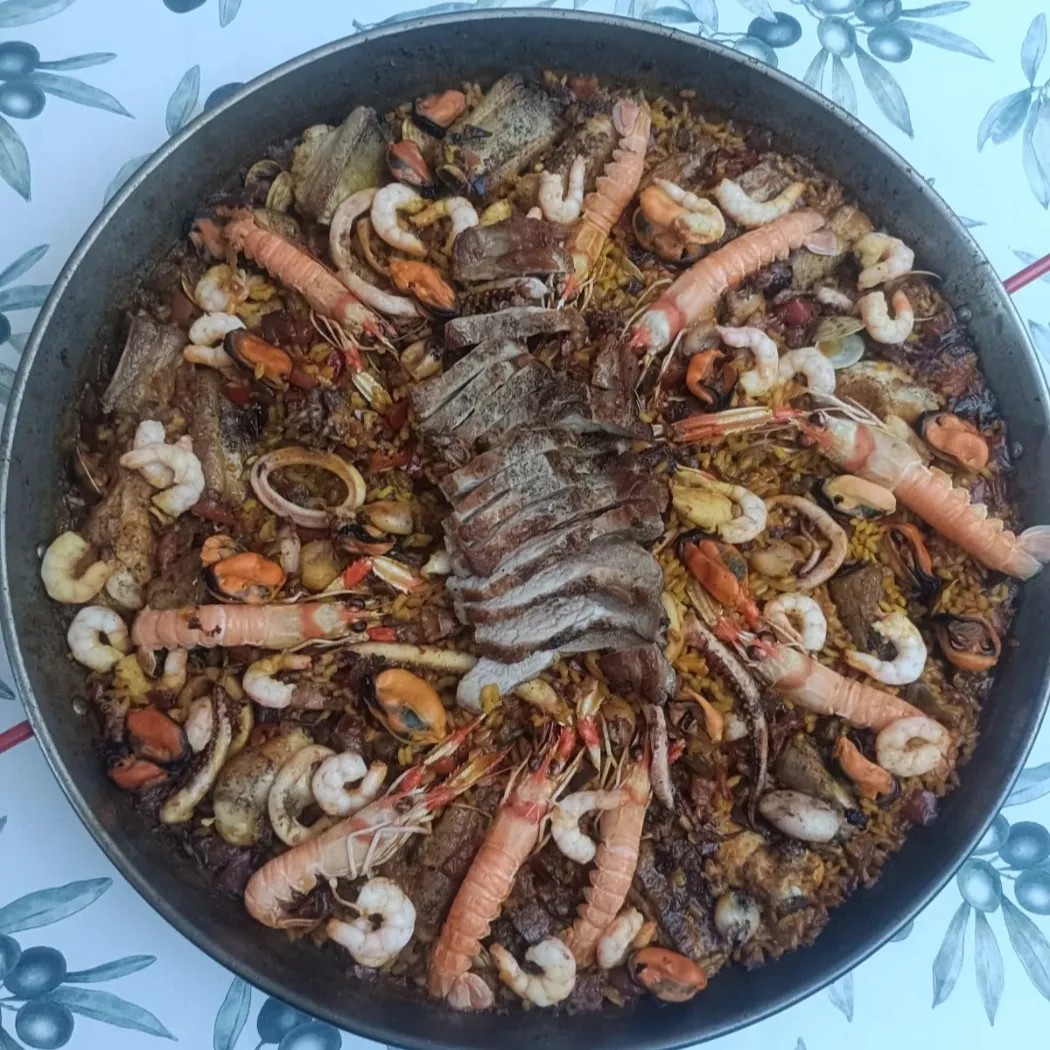 Image alt description