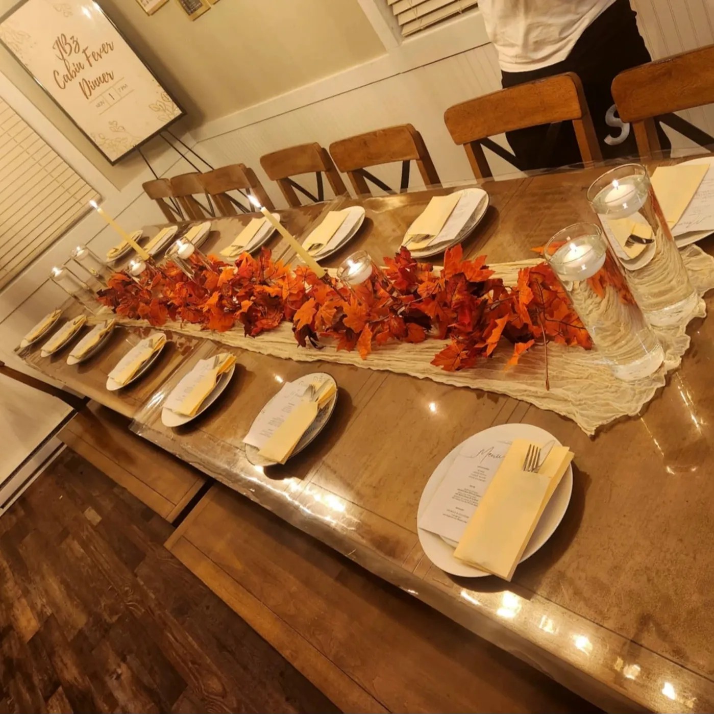 Image alt description