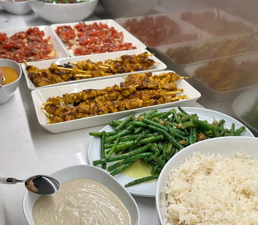 Image alt description