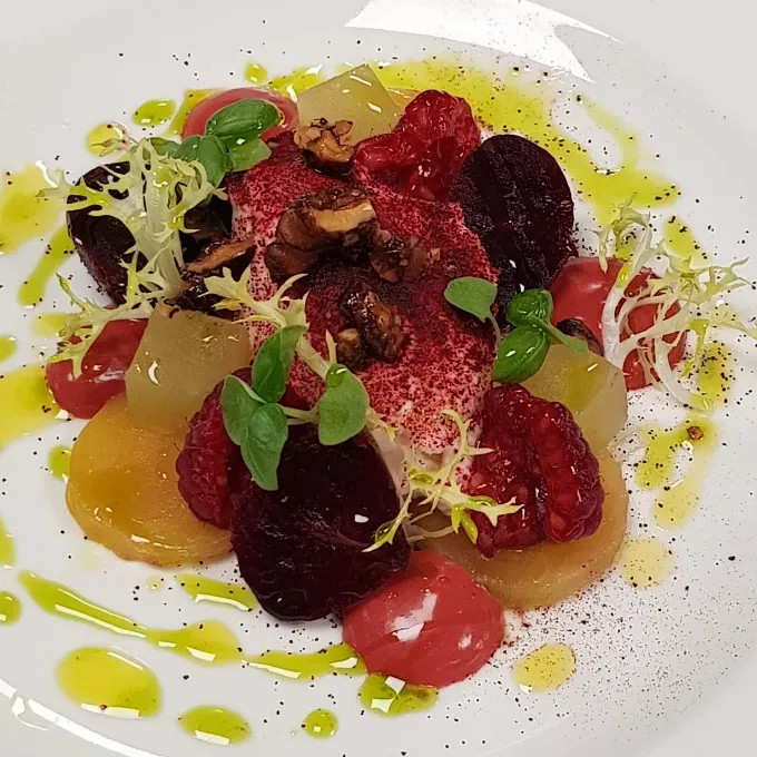 Image alt description