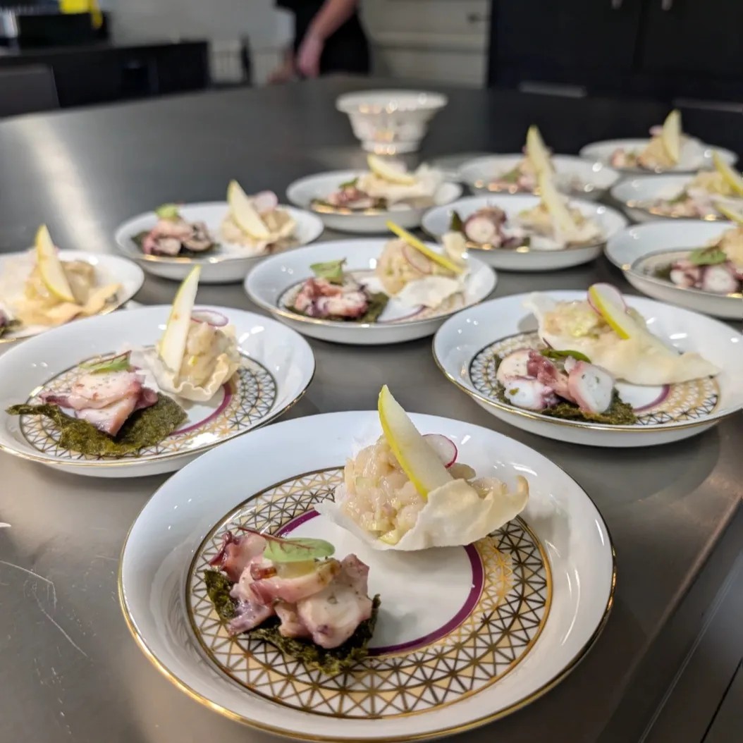 Image alt description