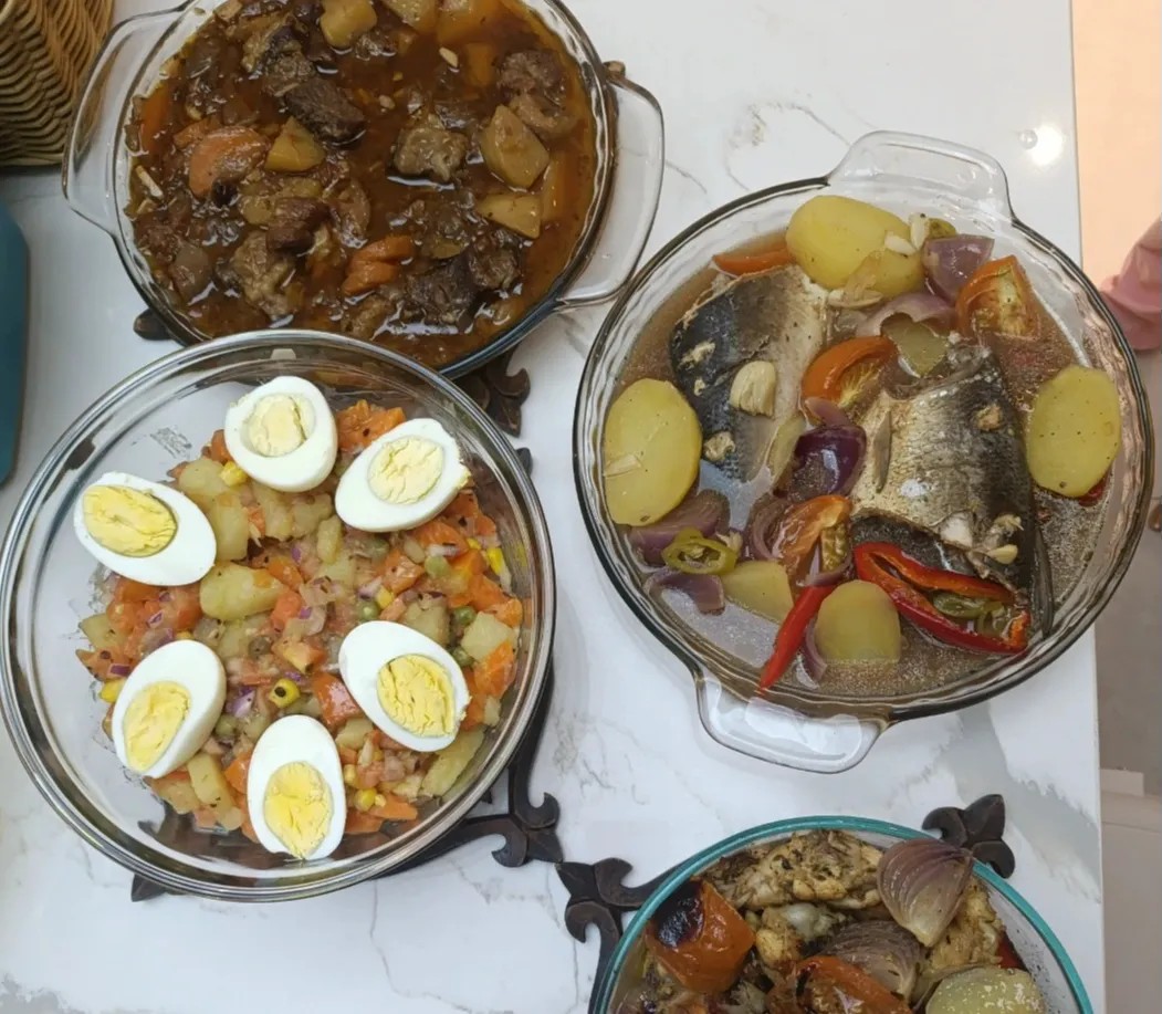 Image alt description