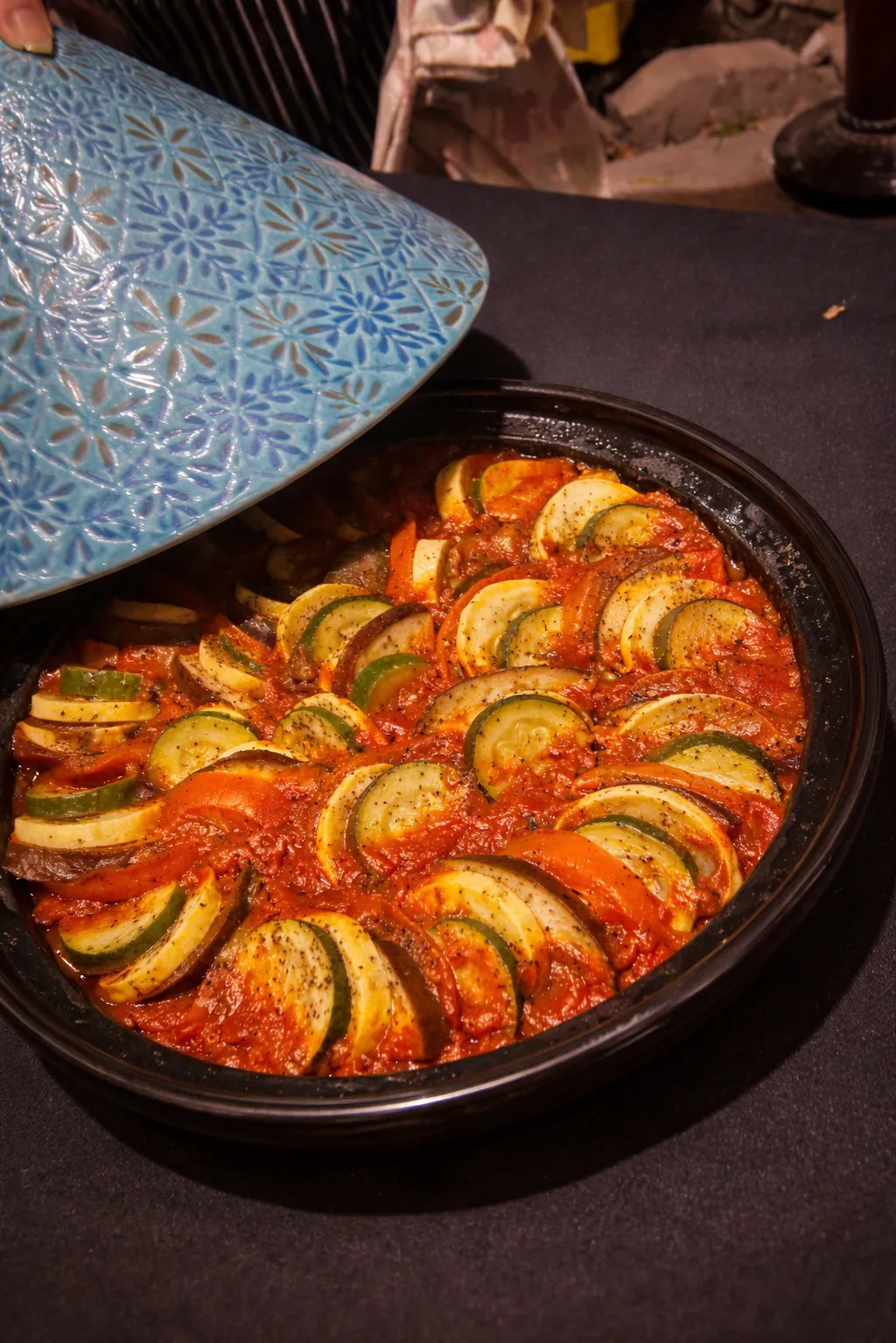 Image alt description